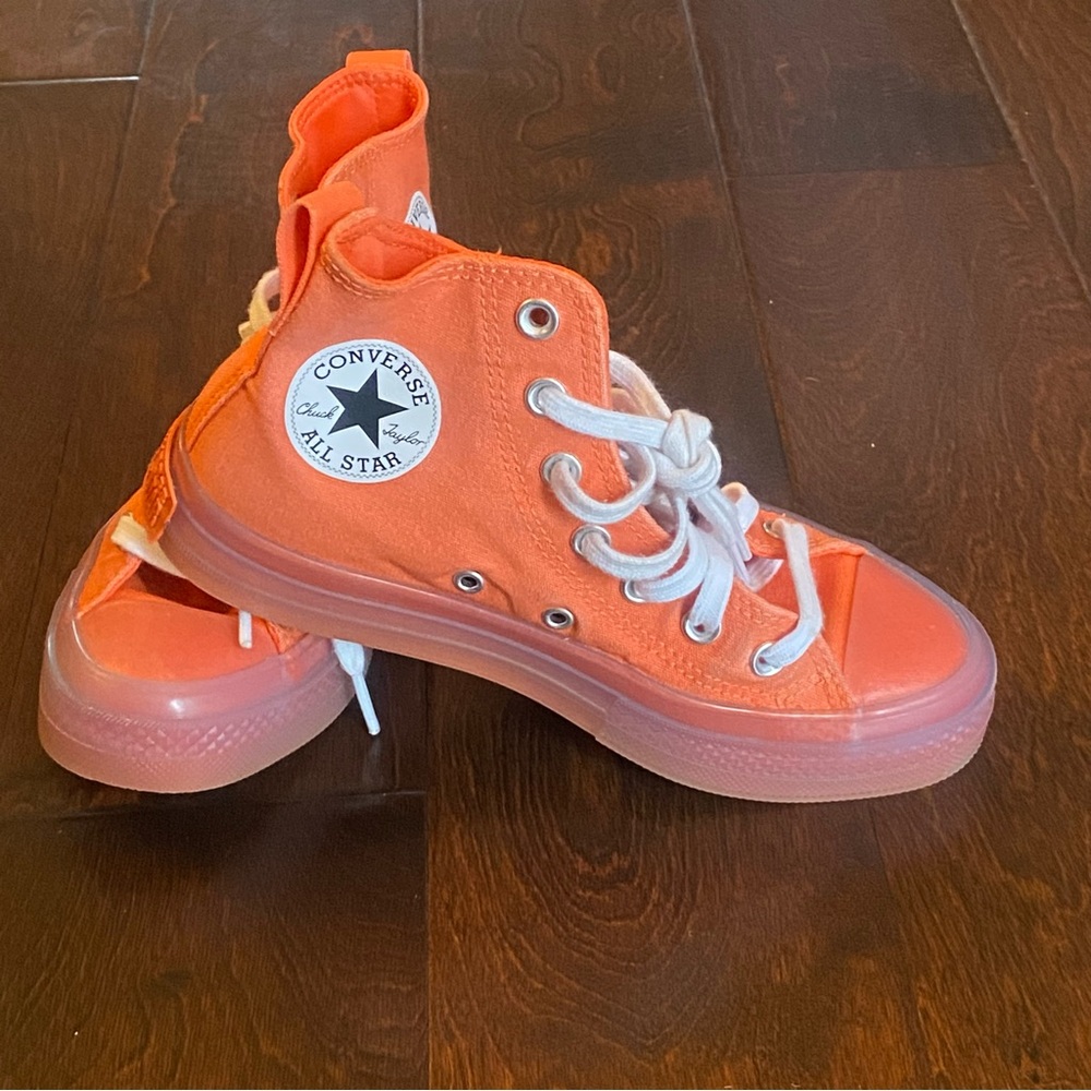 Women’s Converse Chuck Taylor High Tops - Size 6